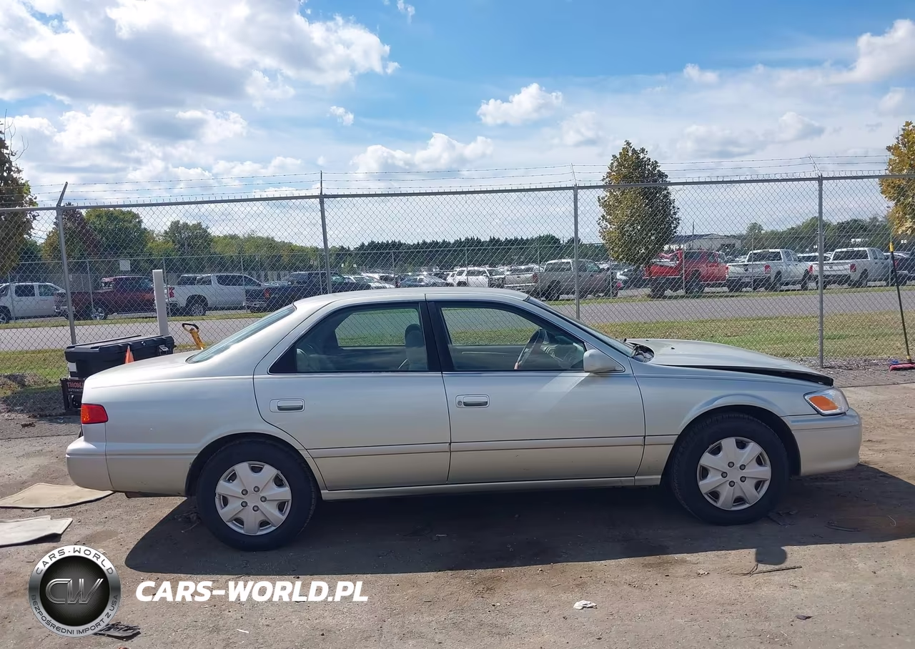 2001 Toyota Camry Le VIN:JT2BG22K610595817 - 13