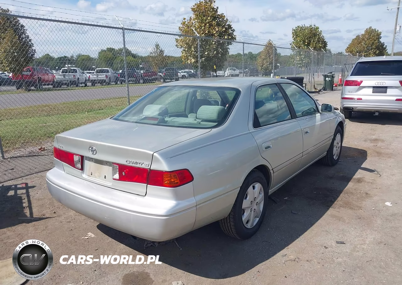 2001 Toyota Camry Le VIN:JT2BG22K610595817 - 4