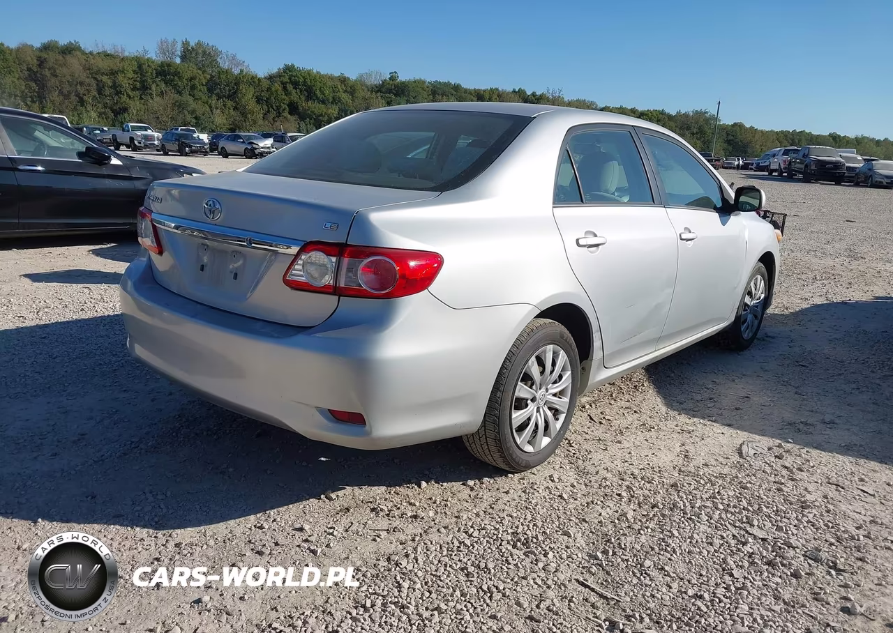 2013 Toyota Corolla Le VIN:2T1BU4EE5DC961178 - 4