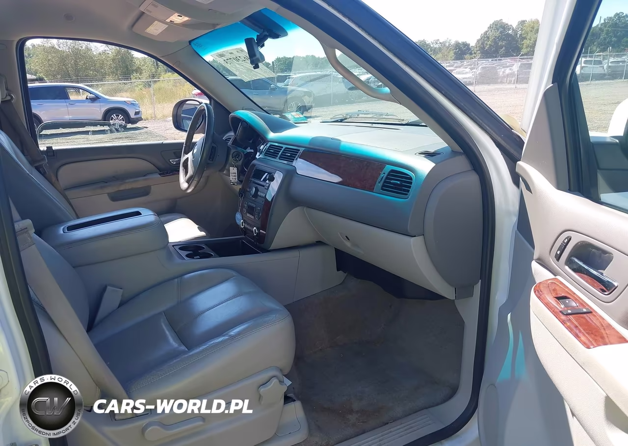 2012 Chevrolet Tahoe Lt VIN:1GNSCBE06CR103189 - 5