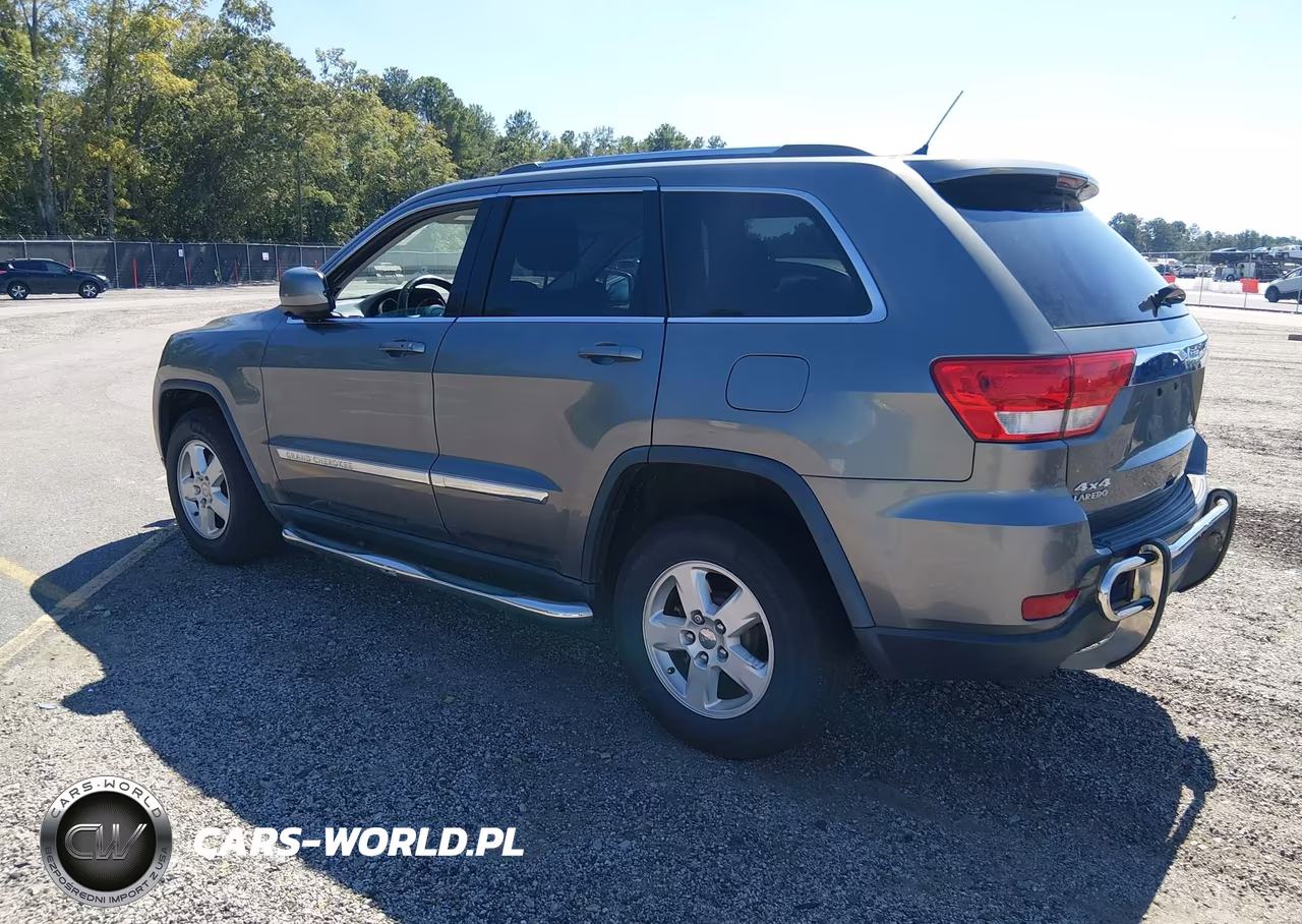 2012 Jeep Grand Cherokee Laredo VIN:1C4RJFAG4CC272508 - 3