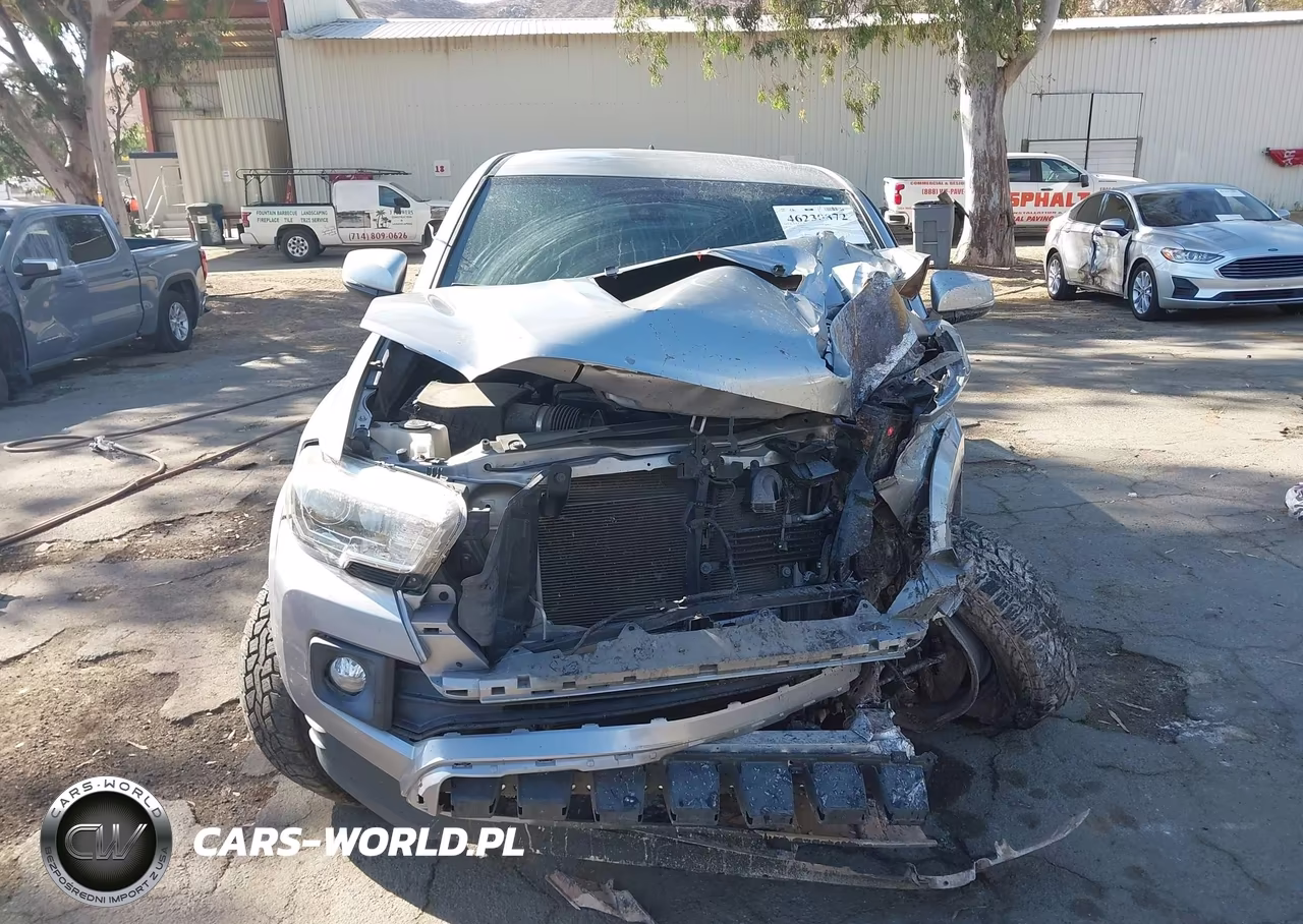 2018 Toyota Tacoma Trd Sport VIN:3TMBZ5DN7JM015059 - 12