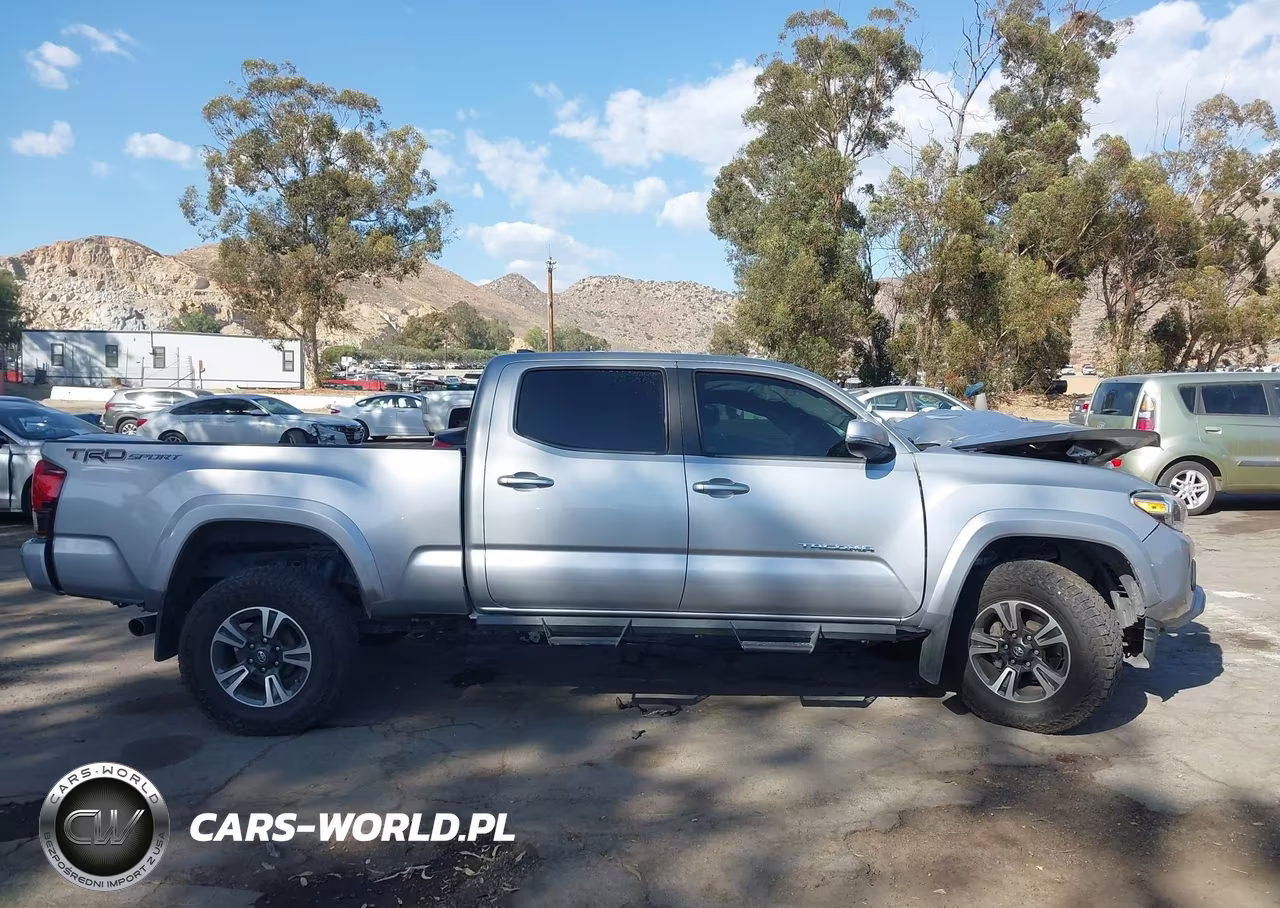 2018 Toyota Tacoma Trd Sport VIN:3TMBZ5DN7JM015059 - 13