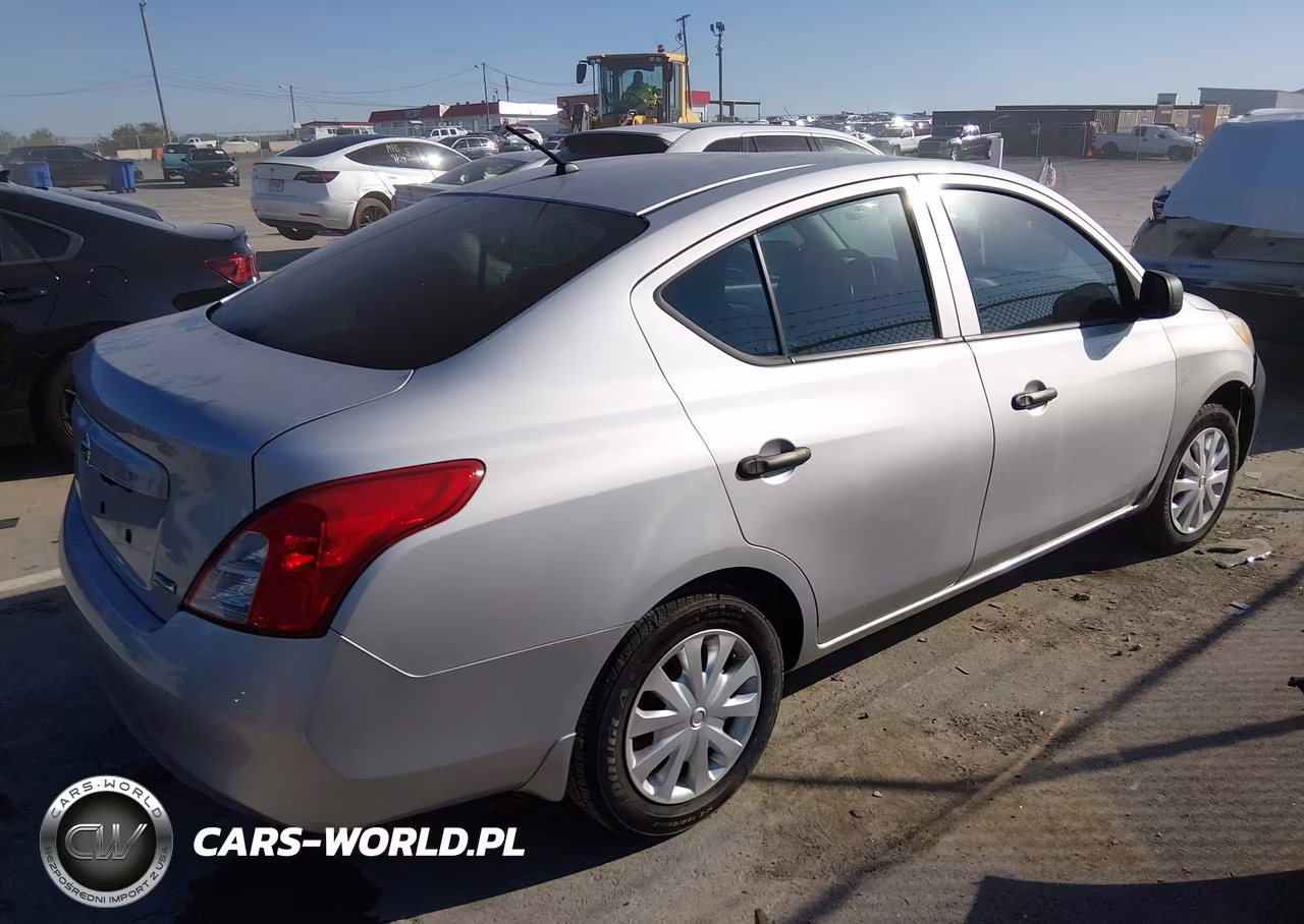 2012 Nissan Versa 1.6 S VIN:3N1CN7AP8CL860421 - 4