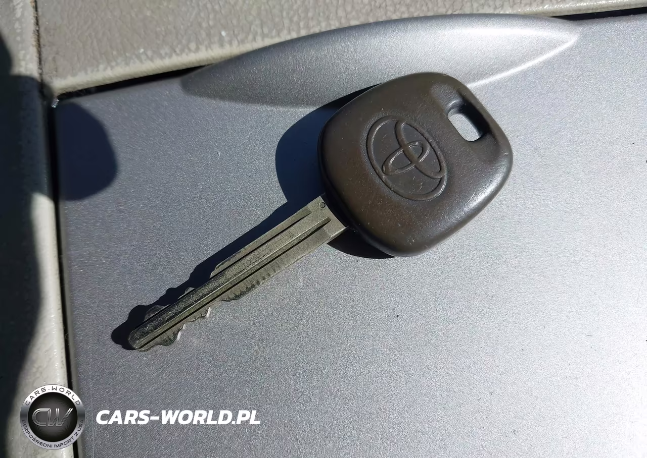 2010 Toyota Camry Le VIN:4T1BF3EK5AU104458 - 11