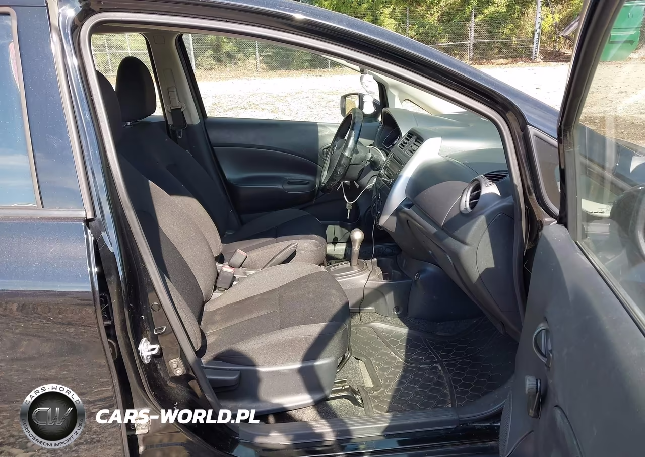 2017 Nissan Versa Note S Plus VIN:3N1CE2CP5HL368159 - 5
