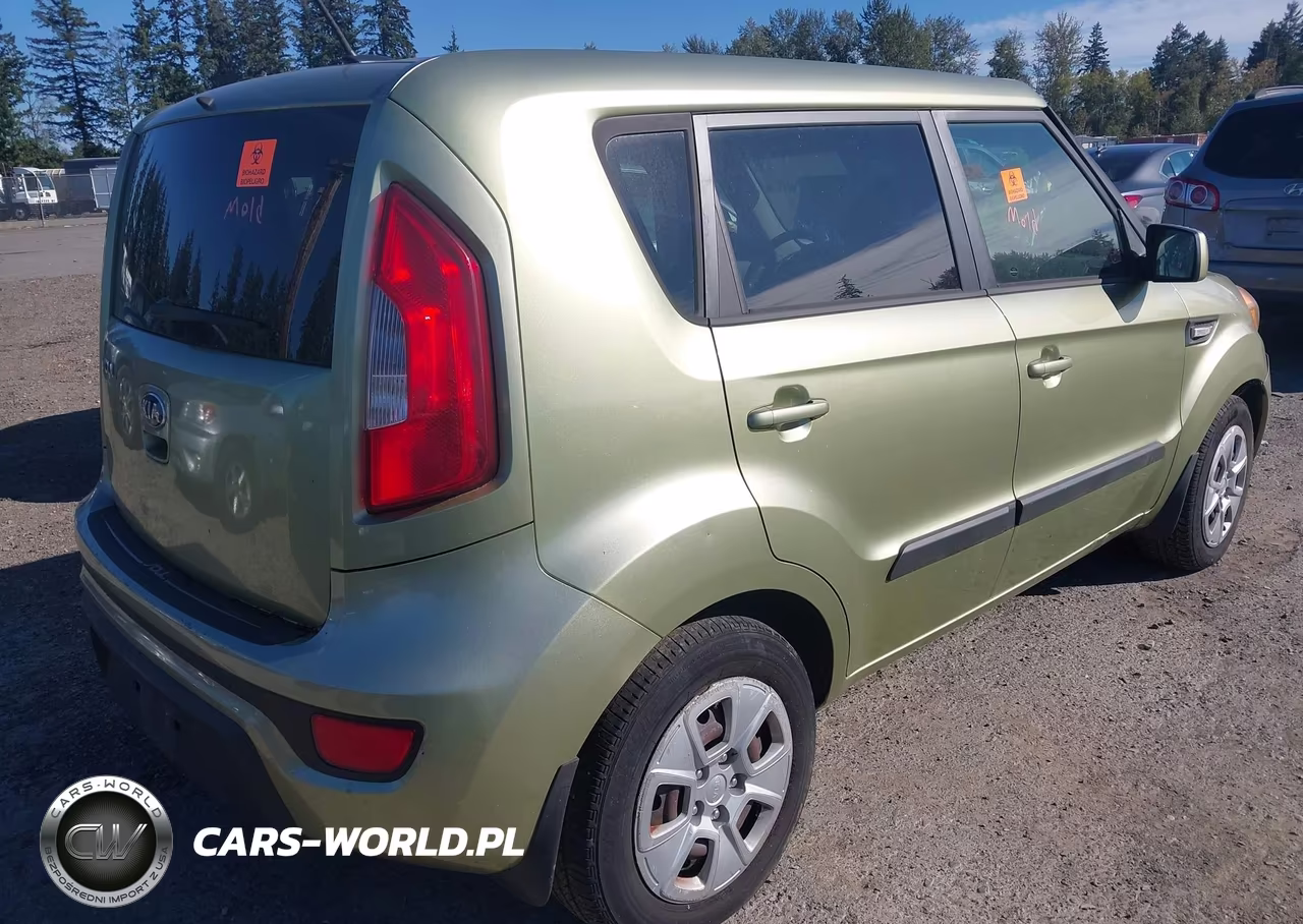 2013 Kia Soul VIN:KNDJT2A50D7513893 - 4