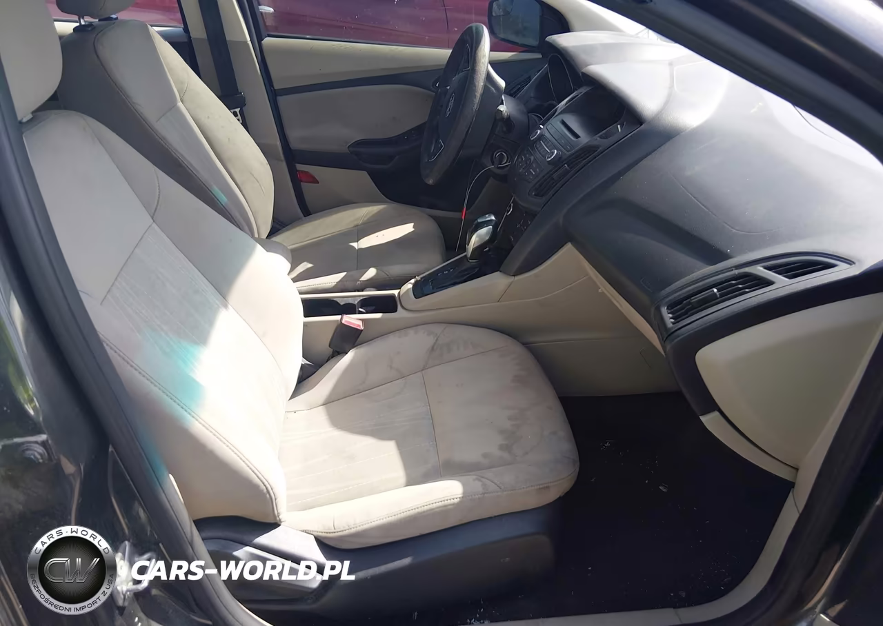 2015 Ford Focus Se VIN:1FADP3F28FL338881 - 5