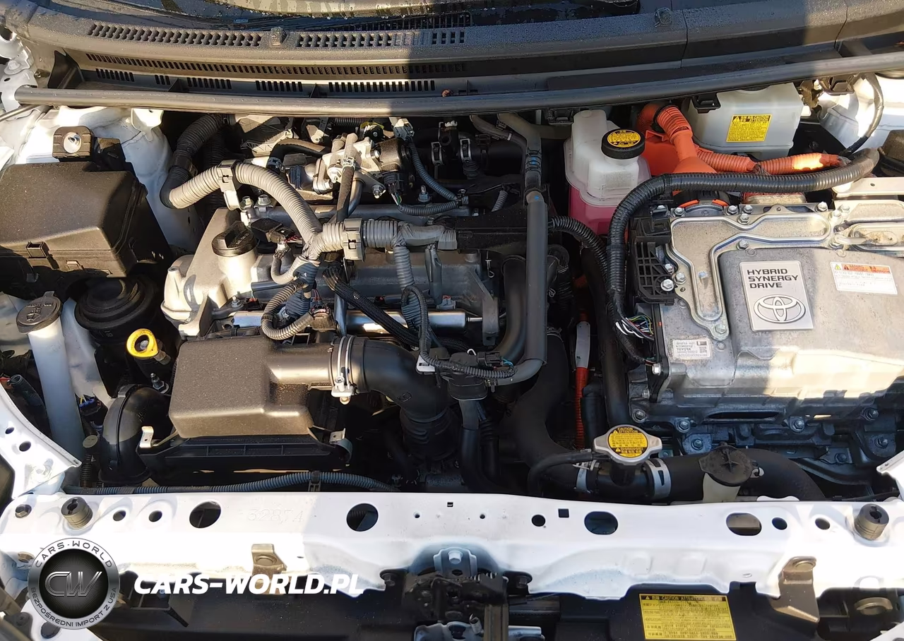 2012 Toyota Prius C Three VIN:JTDKDTB3XC1021166 - 10