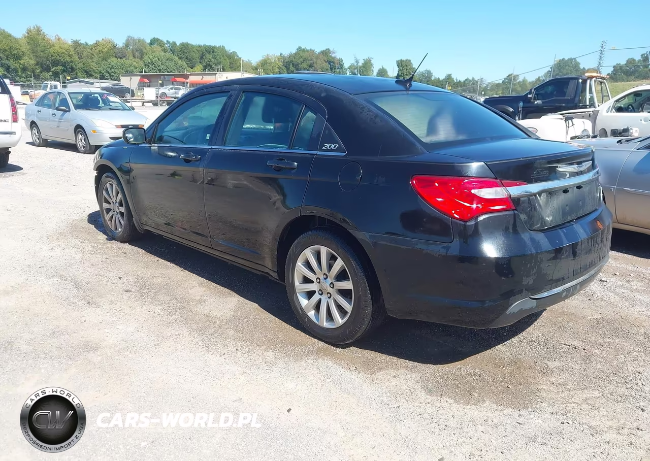 2013 Chrysler 200 Touring VIN:1C3CCBBB3DN763464 - 3