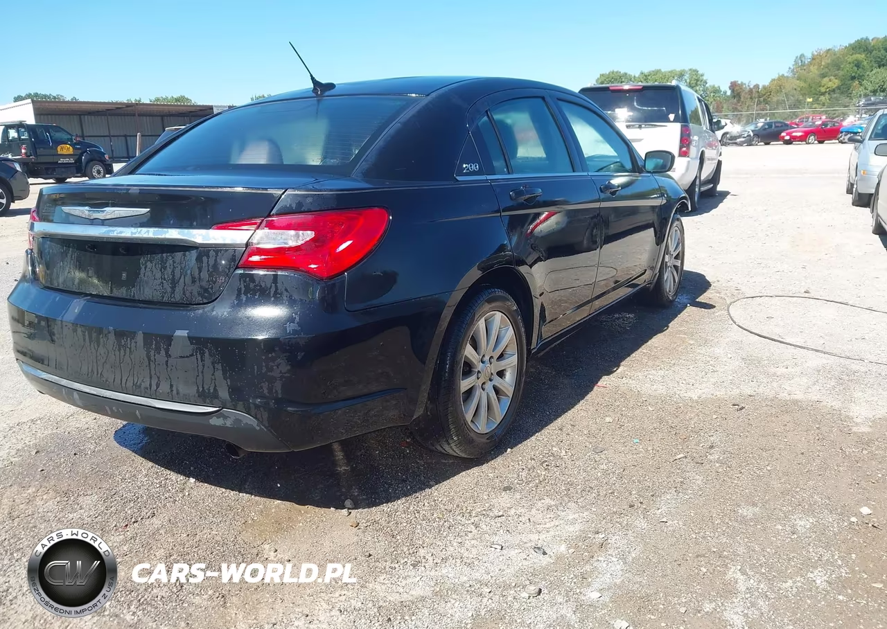 2013 Chrysler 200 Touring VIN:1C3CCBBB3DN763464 - 4