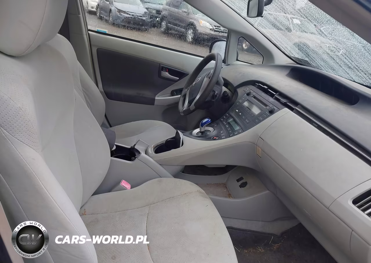 2011 Toyota Prius Two VIN:JTDKN3DU3B5325997 - 5