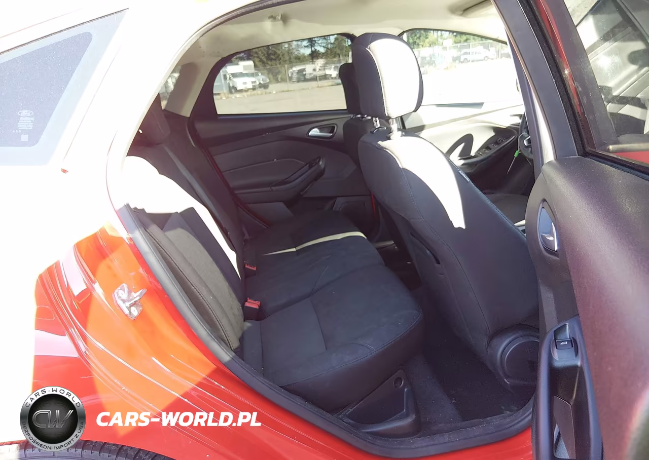 2016 Ford Focus Se VIN:1FADP3K2XGL238868 - 8