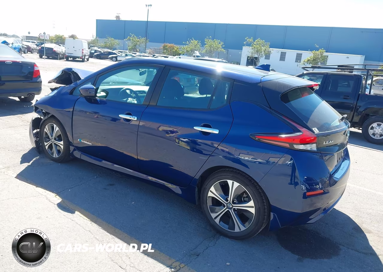 2018 Nissan Leaf Sv VIN:1N4AZ1CP3JC304812 - 3
