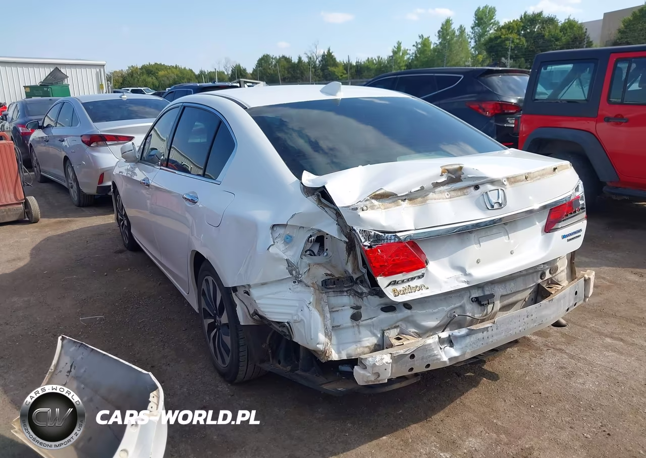2015 Honda Accord Hybrid Touring VIN:1HGCR6F71FA009627 - 3