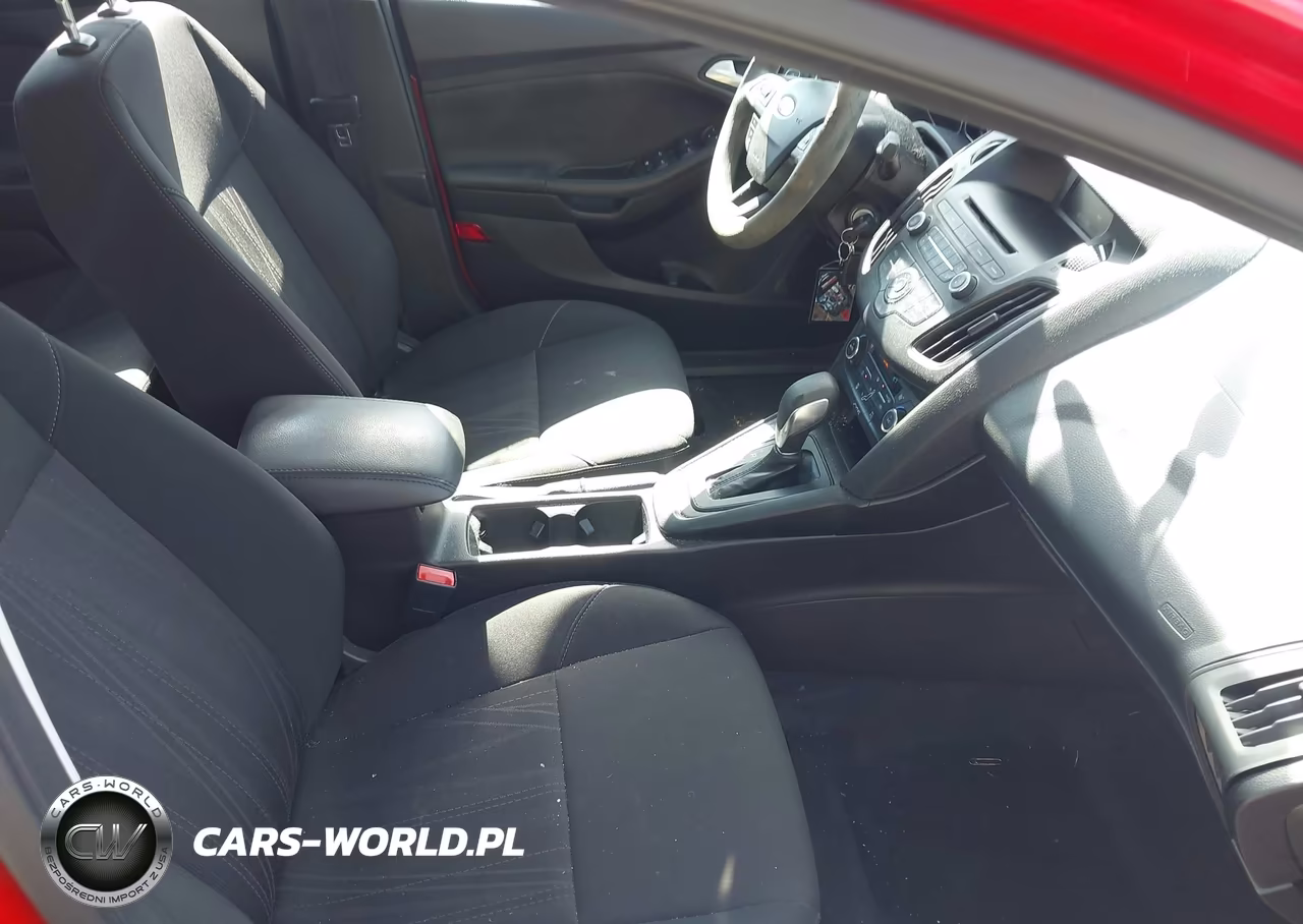 2017 Ford Focus Se VIN:1FADP3FE6HL202844 - 5