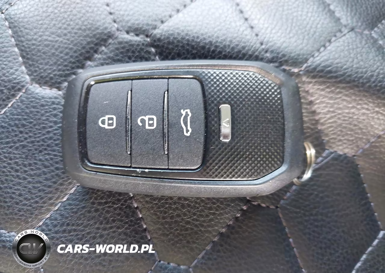2013 Toyota Prius Two VIN:JTDKN3DU1D1642932 - 11