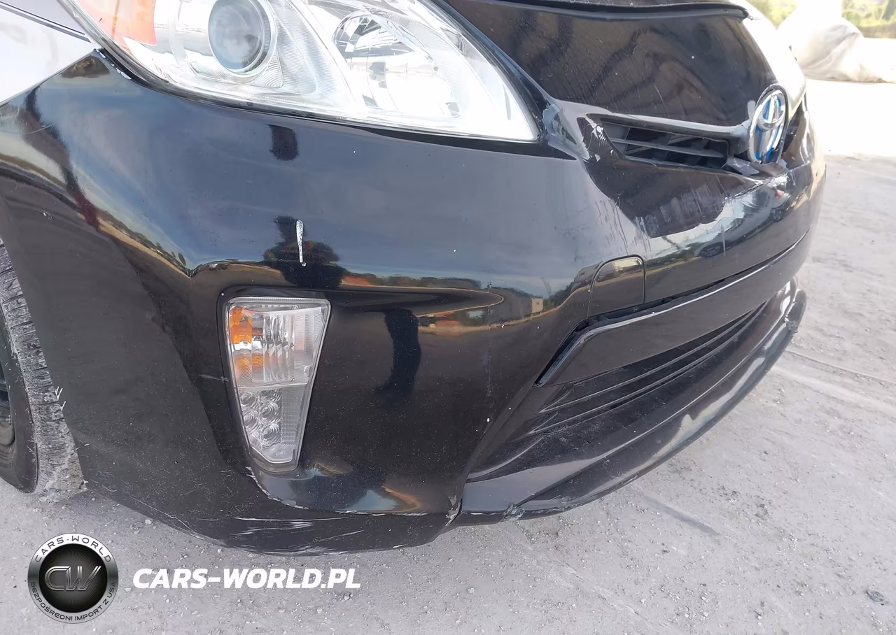 2013 Toyota Prius Two VIN:JTDKN3DU1D1642932 - 12