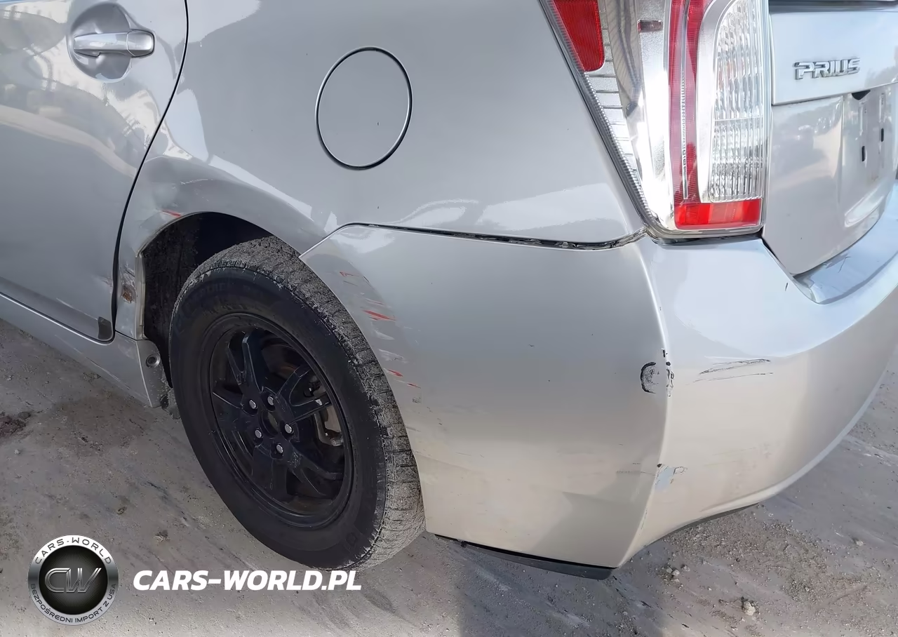 2013 Toyota Prius Two VIN:JTDKN3DU1D1642932 - 18