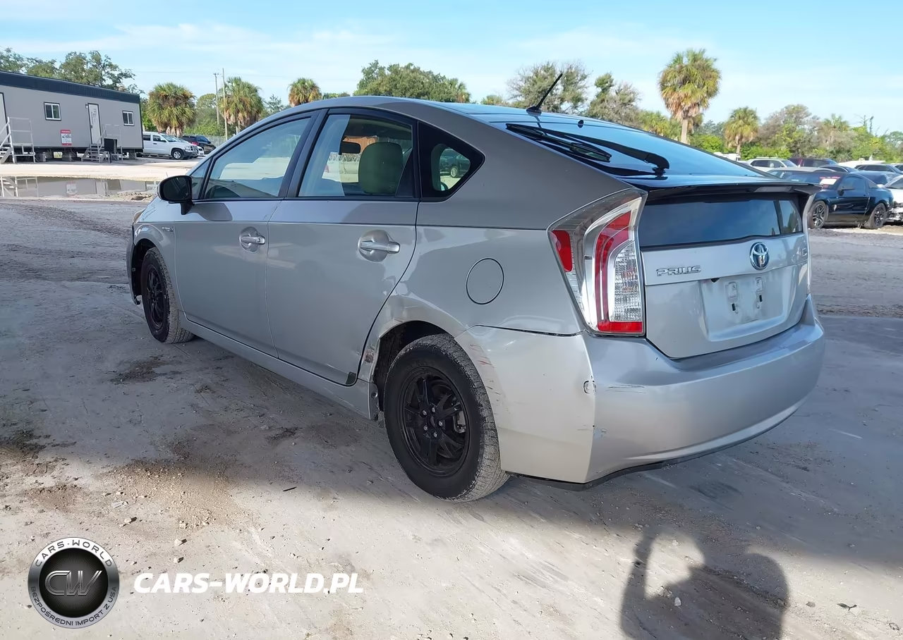 2013 Toyota Prius Two VIN:JTDKN3DU1D1642932 - 3