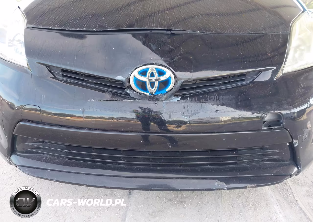 2013 Toyota Prius Two VIN:JTDKN3DU1D1642932 - 6