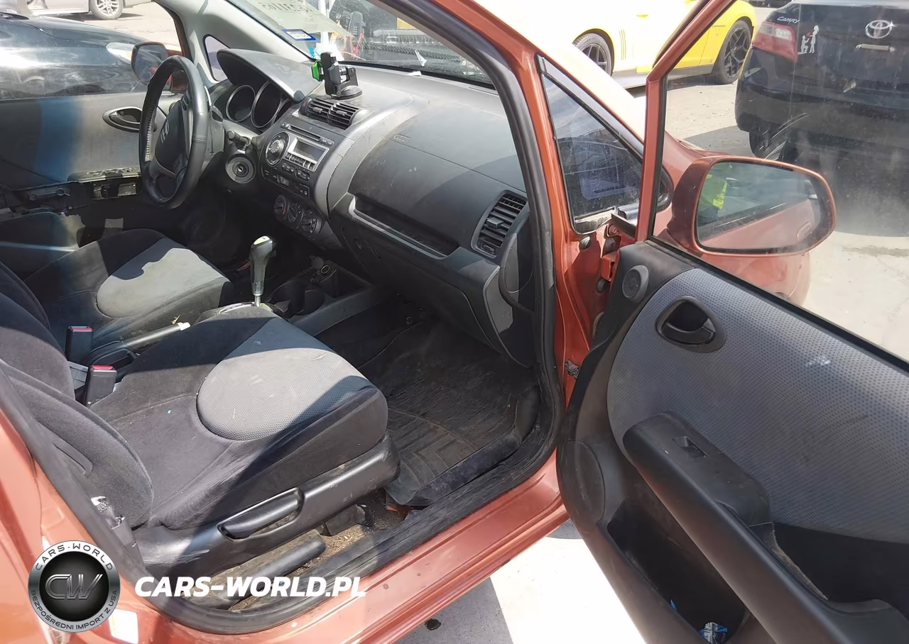 2007 Honda Fit Sport VIN:JHMGD38677S063414 - 5