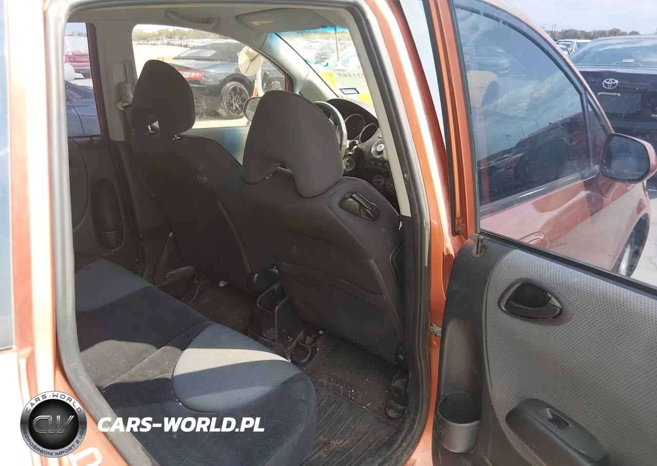 2007 Honda Fit Sport VIN:JHMGD38677S063414 - 8
