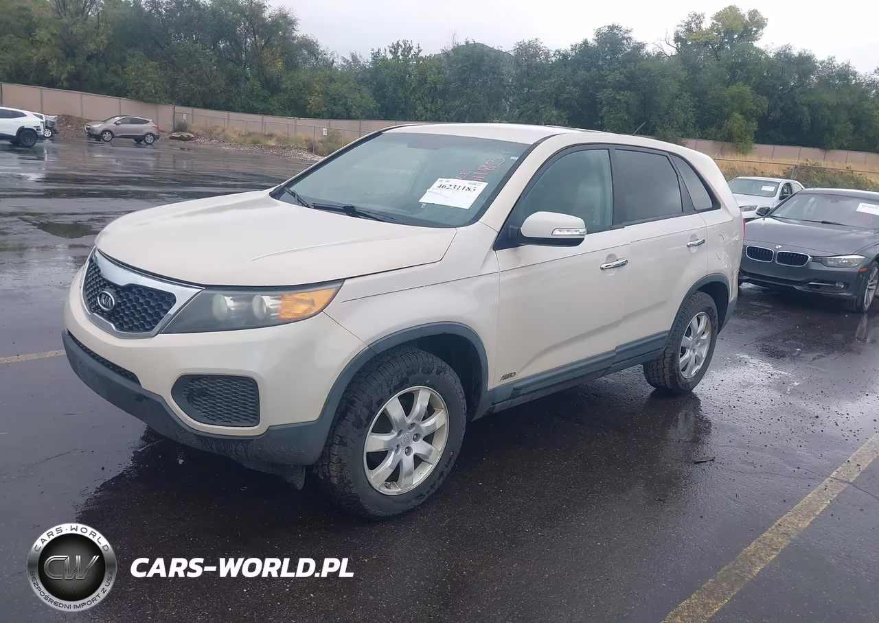 2011 Kia Sorento Lx VIN:5XYKTCA13BG022418 - 2