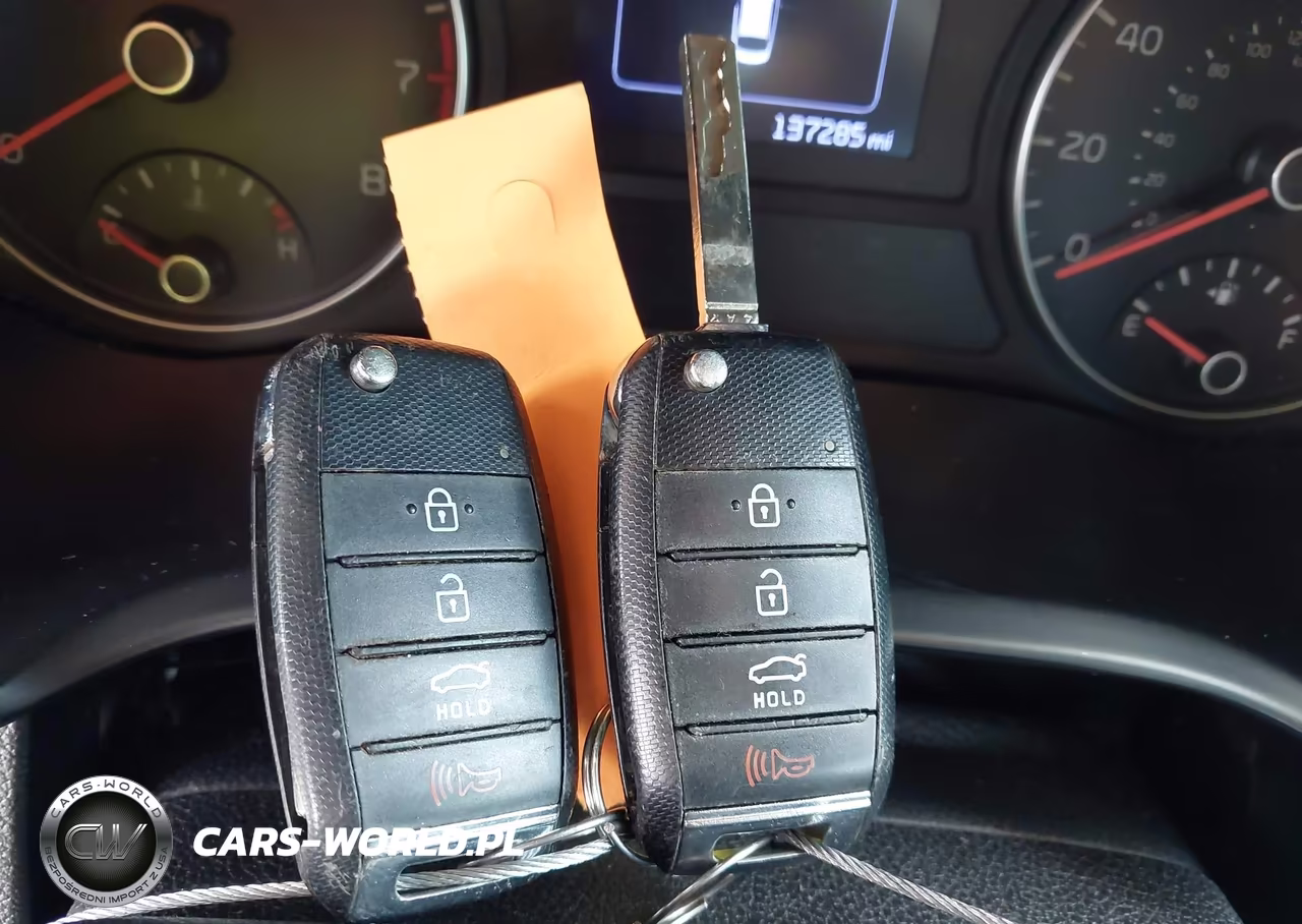 2018 Kia Optima Lx VIN:5XXGT4L34JG221166 - 11