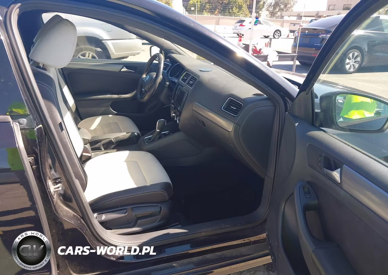 2016 Volkswagen Jetta 1.8T Sport VIN:3VWD17AJ1GM337697 - 5