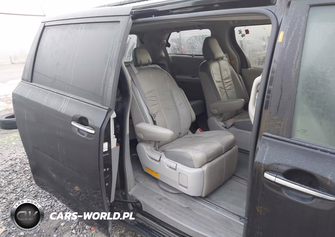 2012 Toyota Sienna Limited 7 Passenger VIN:5TDDK3DC0CS033812 - 8