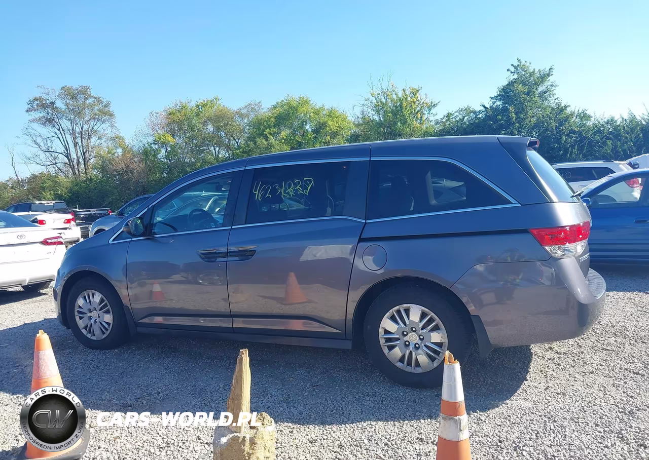 2015 Honda Odyssey Lx VIN:5FNRL5H25FB117553 - 14