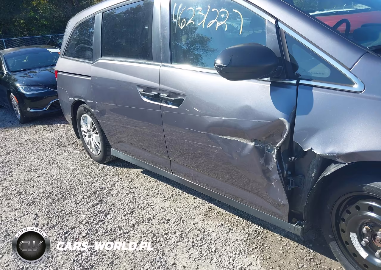 2015 Honda Odyssey Lx VIN:5FNRL5H25FB117553 - 17