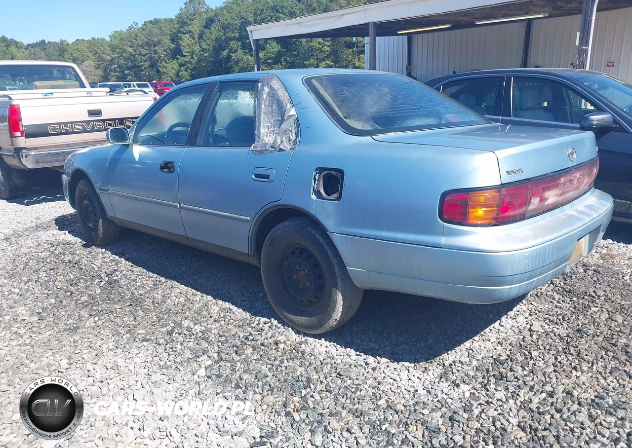 1993 Toyota Camry Le VIN:4T1SK12E9PU216557 - 3