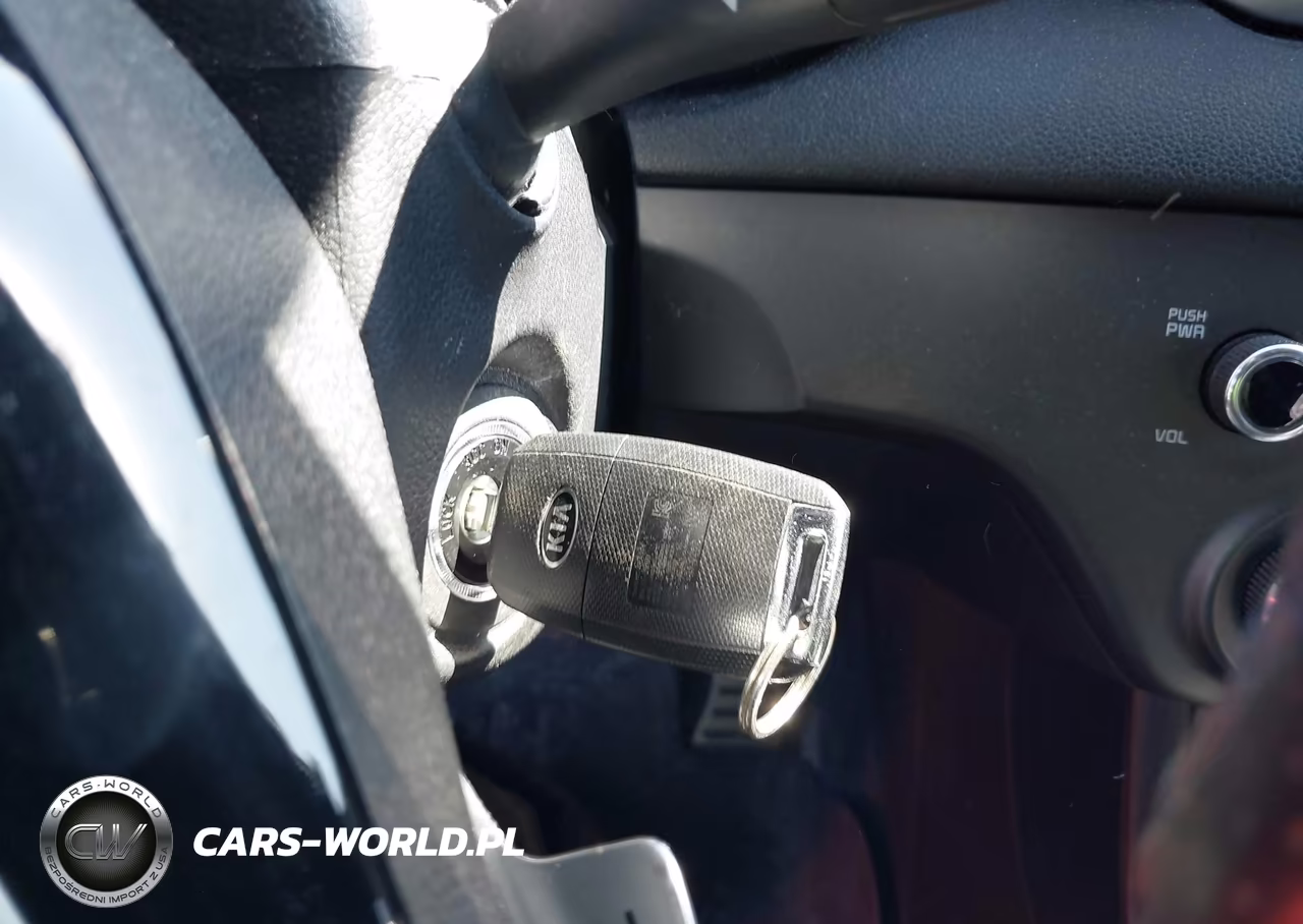2020 Kia Sportage S VIN:KNDP63AC4L7708867 - 11