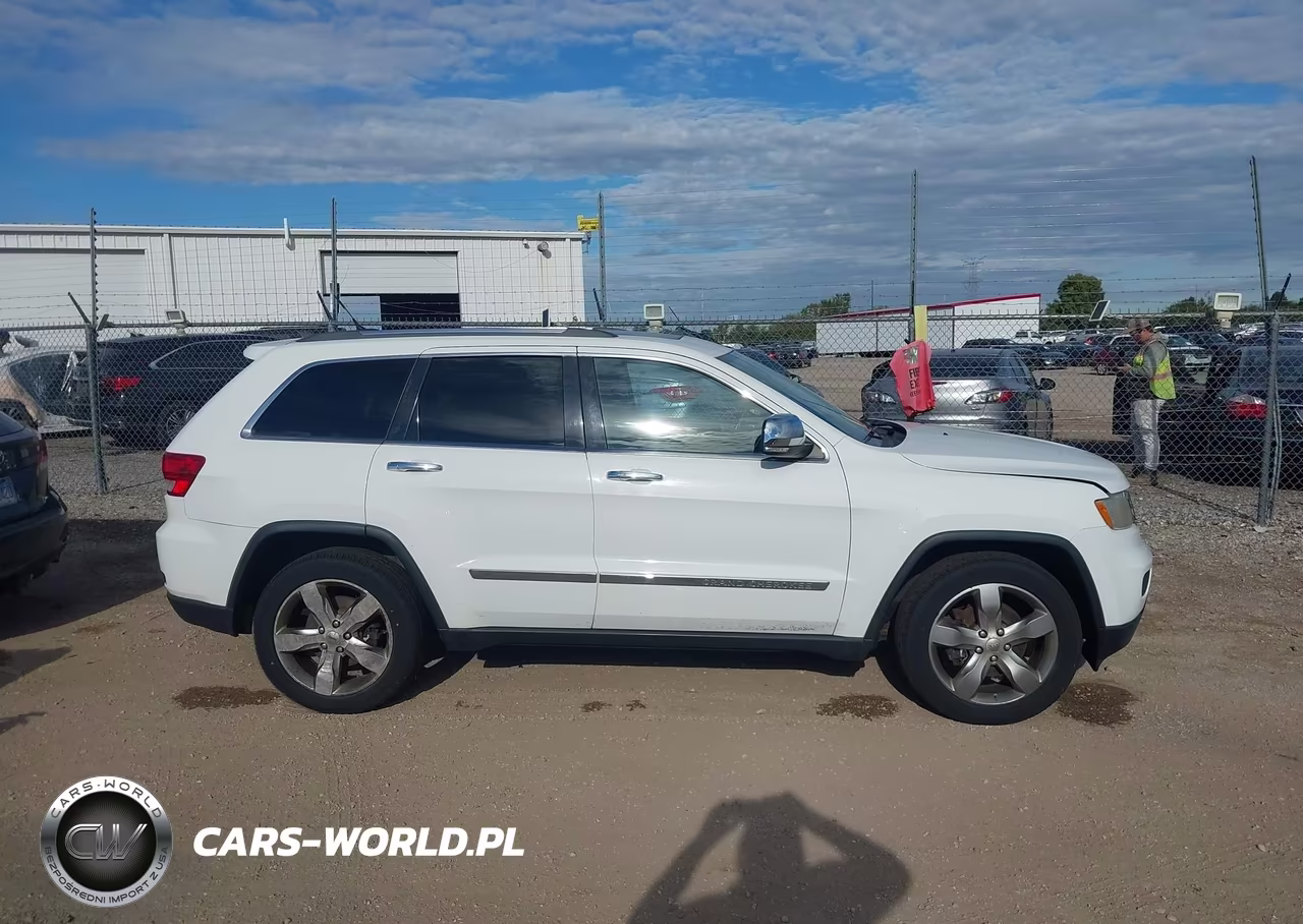 2013 Jeep Grand Cherokee Overland VIN:1C4RJFCG2DC627206 - 12