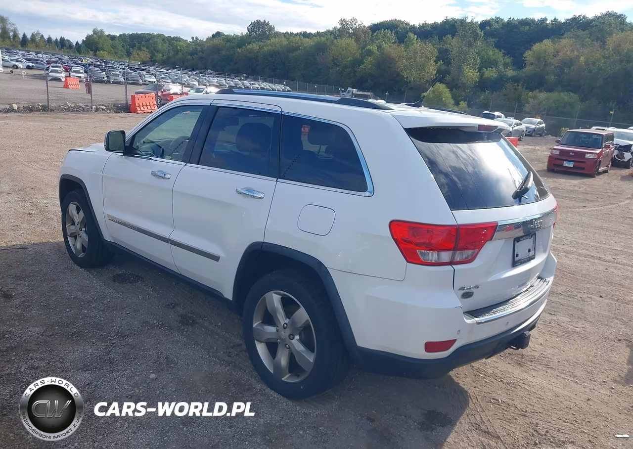 2013 Jeep Grand Cherokee Overland VIN:1C4RJFCG2DC627206 - 3