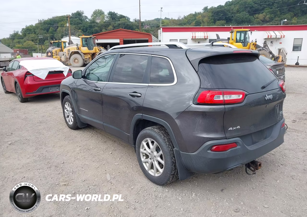 2015 Jeep Cherokee Latitude VIN:1C4PJMCB8FW789813 - 3