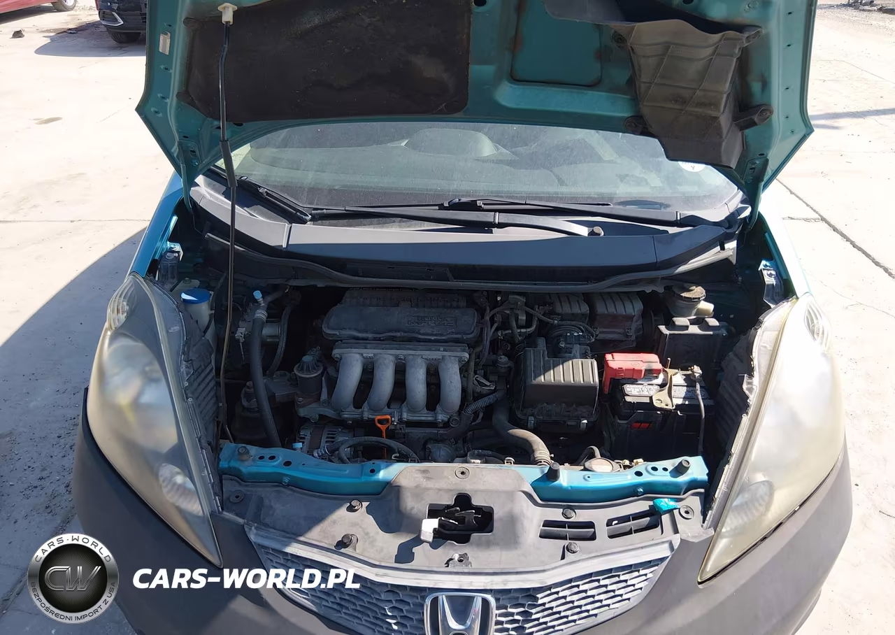 2013 Honda Fit VIN:JHMGE8H3XDC043650 - 10
