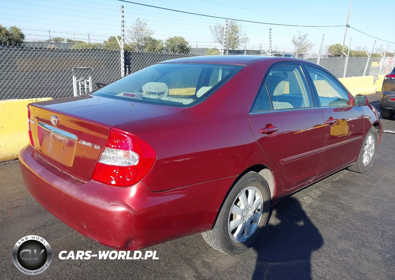2004 Toyota Camry Xle VIN:4T1BE30K24U265719 - 4