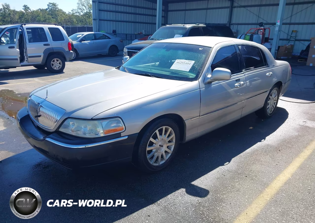 2007 Lincoln Town Car Signature VIN:1LNHM81V97Y613015 - 2