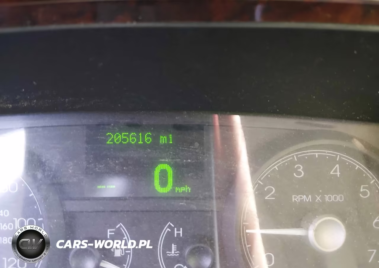 2007 Lincoln Town Car Signature VIN:1LNHM81V97Y613015 - 7