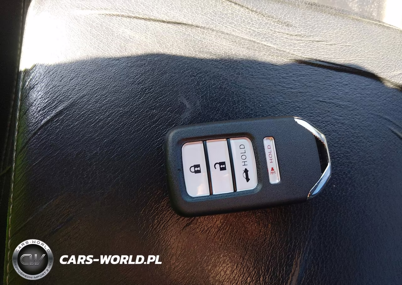 2018 Honda Accord Sport VIN:1HGCV1F38JA060806 - 11
