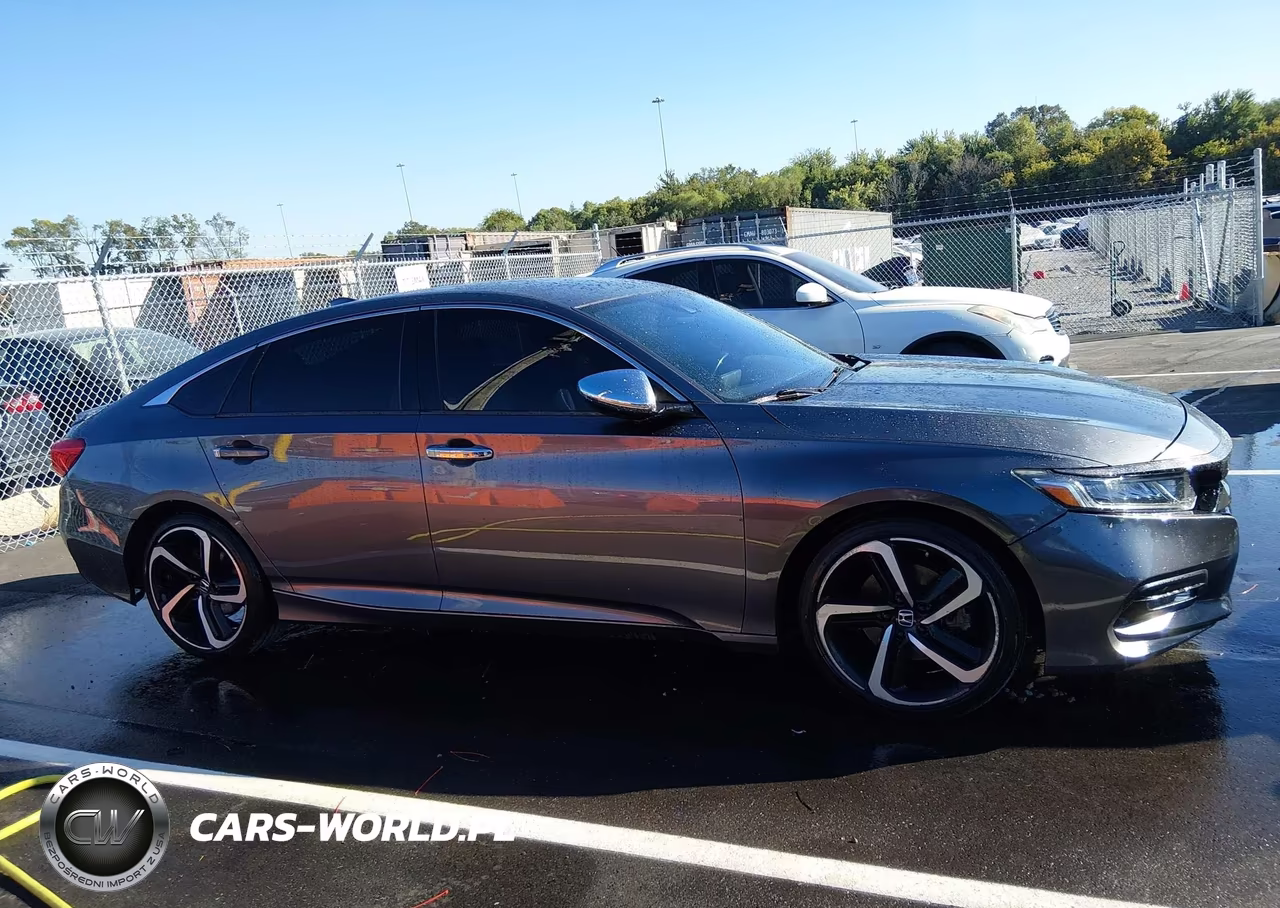 2018 Honda Accord Sport VIN:1HGCV1F38JA060806 - 13