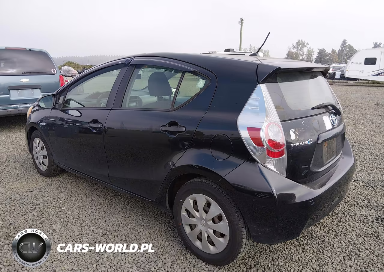 2012 Toyota Prius C Two VIN:JTDKDTB3XC1513664 - 3