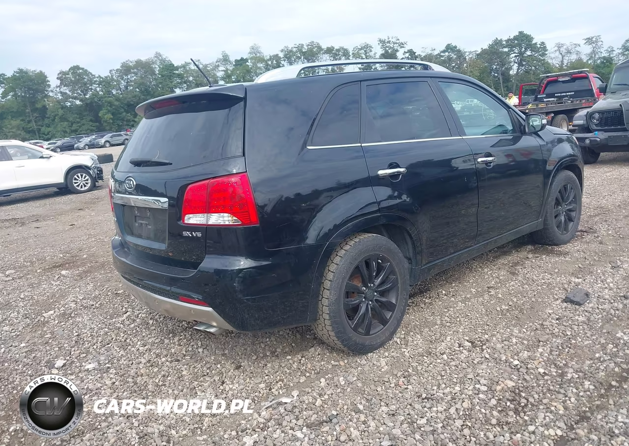 2011 Kia Sorento Sx V6 VIN:5XYKWDA2XBG172063 - 4