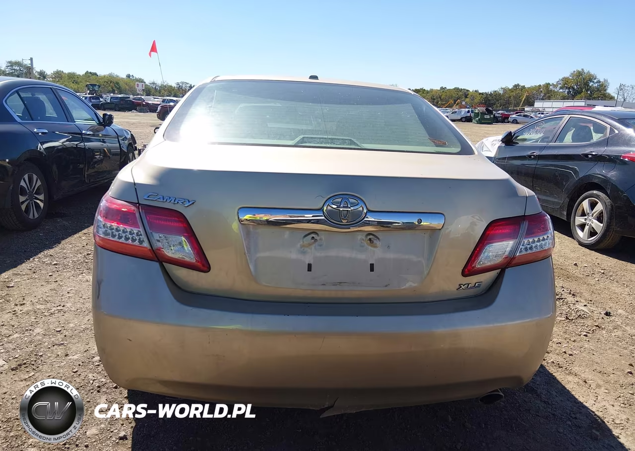 2011 Toyota Camry Xle VIN:4T1BF3EKXBU137084 - 16