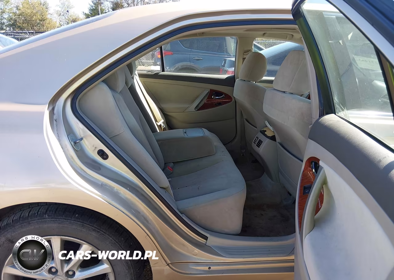 2011 Toyota Camry Xle VIN:4T1BF3EKXBU137084 - 8
