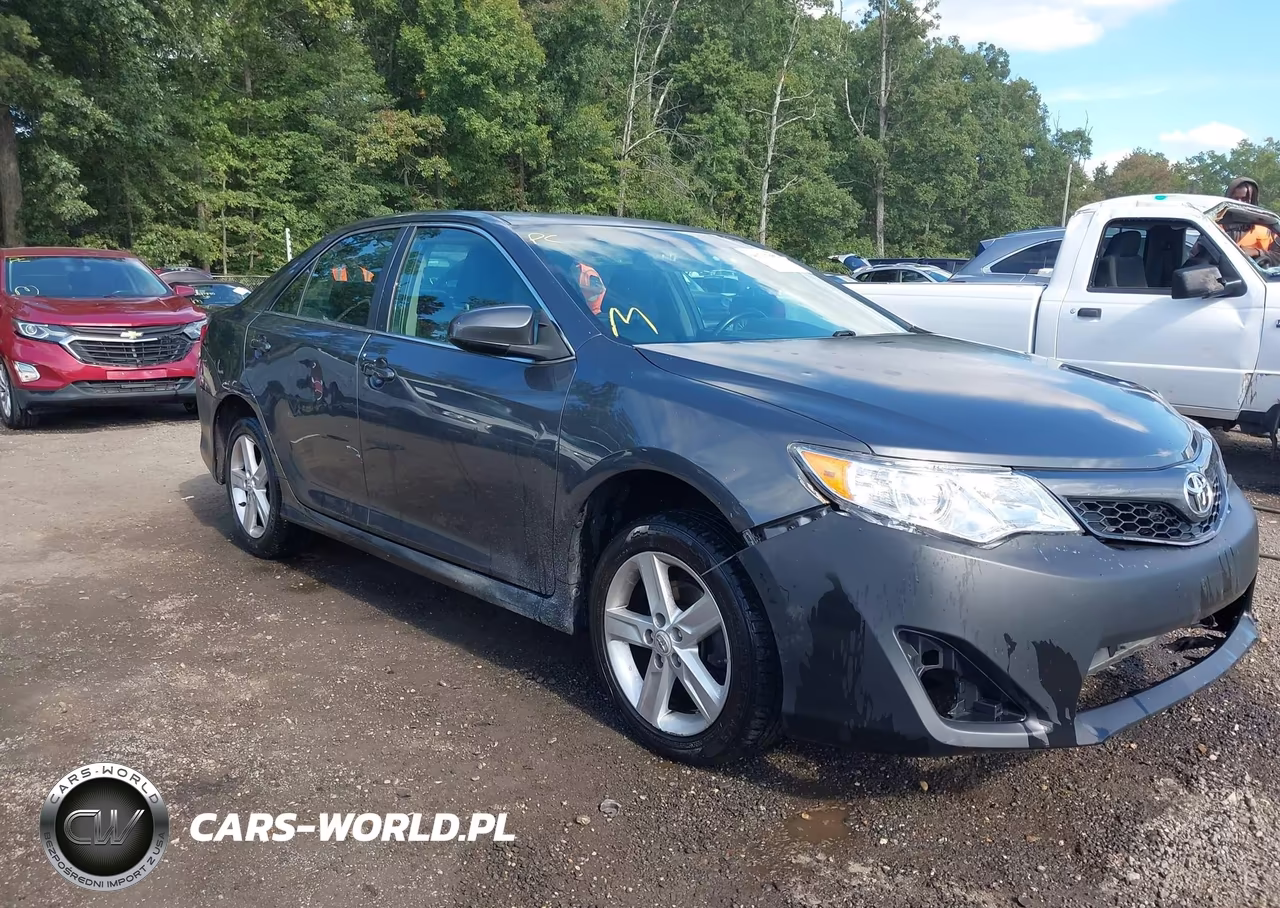 2012 Toyota Camry Se – zdjęcie 1 z 17