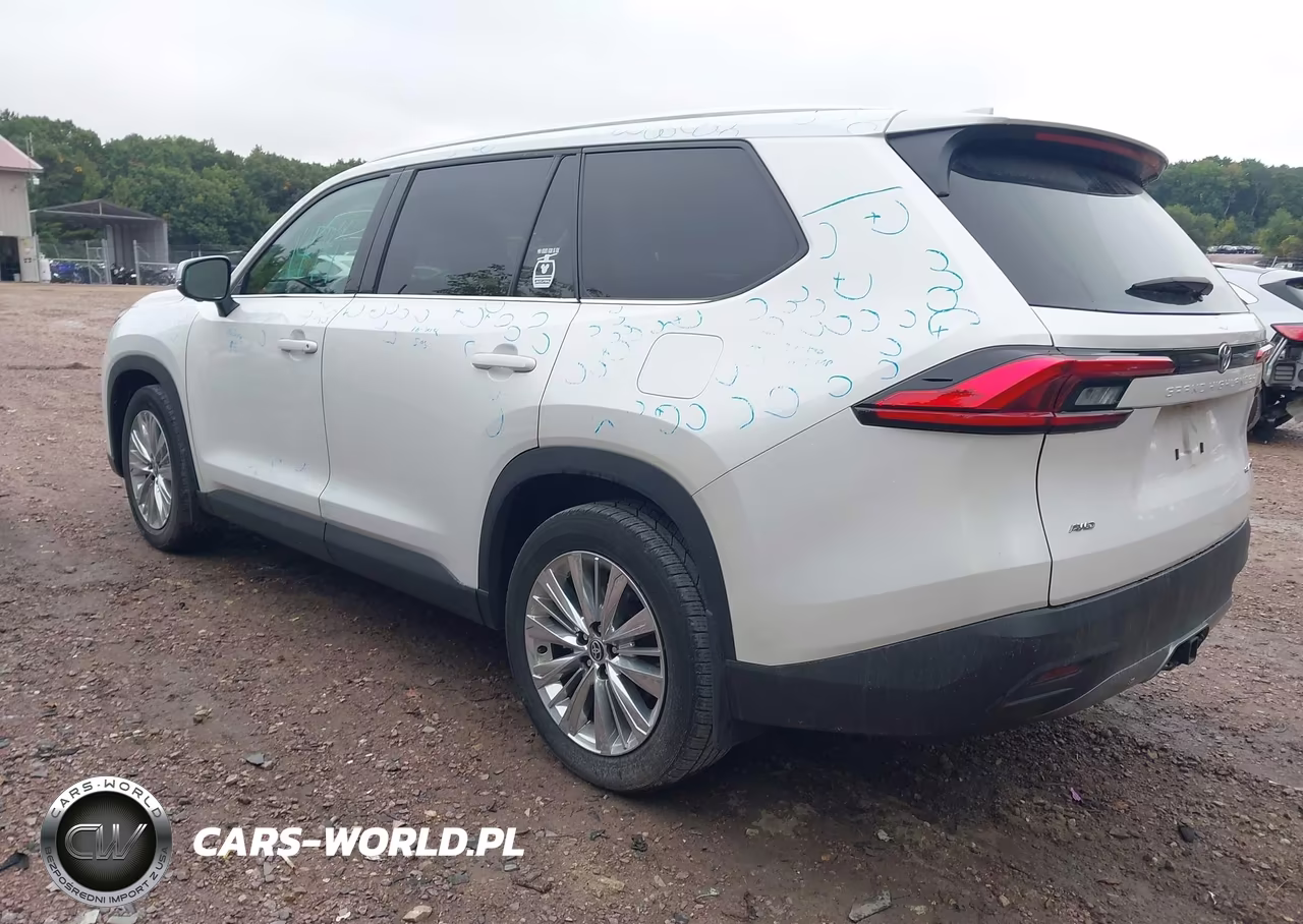 2024 Toyota Grand Highlander Platinum VIN:5TDAAAB59RS049742 - 3